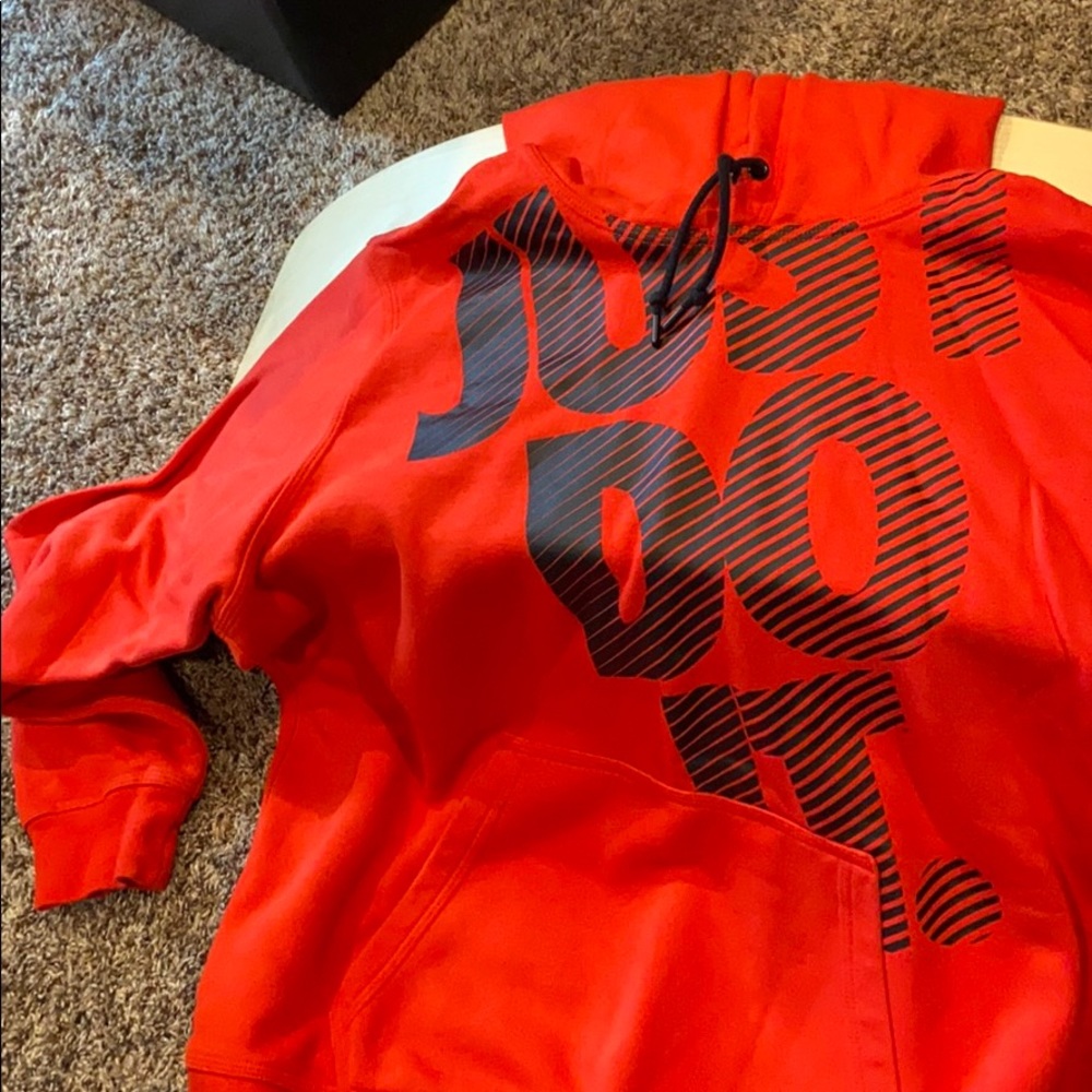 Sweat shirt